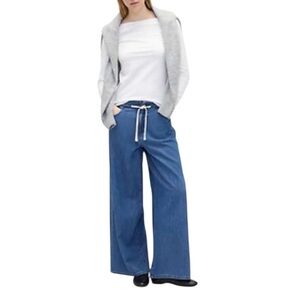 Gap NWT High Rise Super Light Elastic Waist Wide Leg Jeans size M